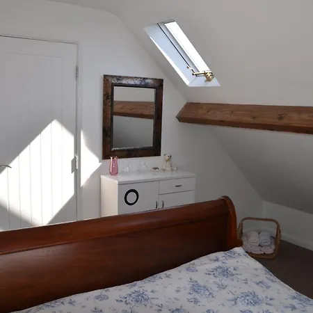 Luxury Old Stone Cottage, Beautifully Presented