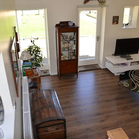 Luxury Old Stone Cottage, Beautifully Presented Kirkbymoorside