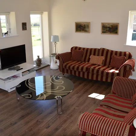 Luxury Old Stone Cottage, Beautifully Presented Nyaraló *